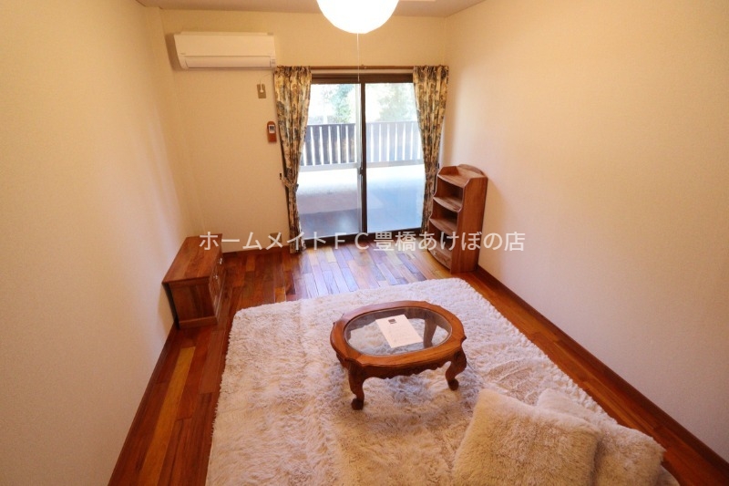 居室・リビング　同型別部屋写真