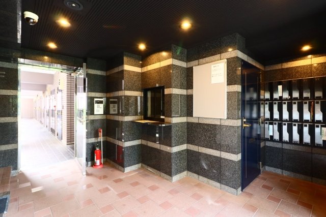 ロビー　建物の内部です