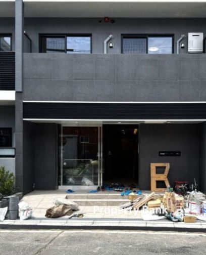 エントランス　清潔なエントランスです