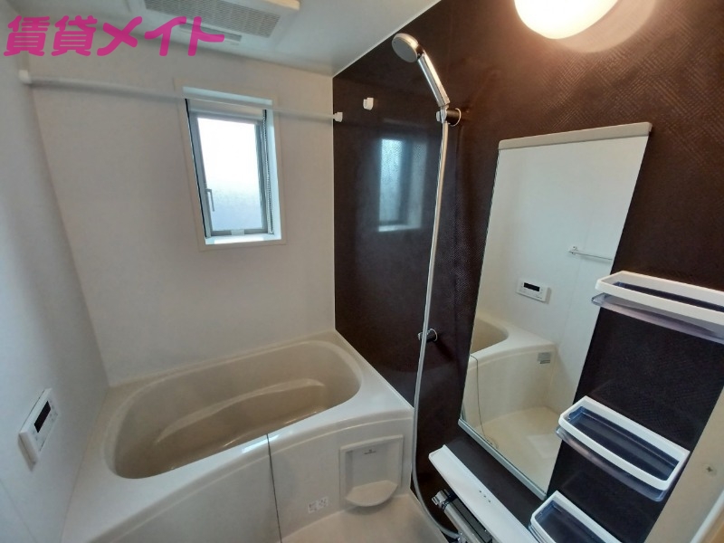 バス・シャワールーム　同タイプ部屋写真です。