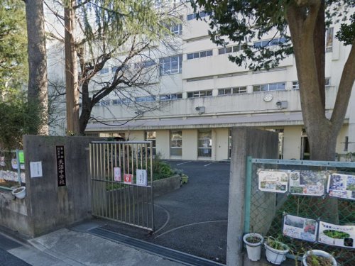 中学校　杉並区立天沼中学校（中学校）まで1263m