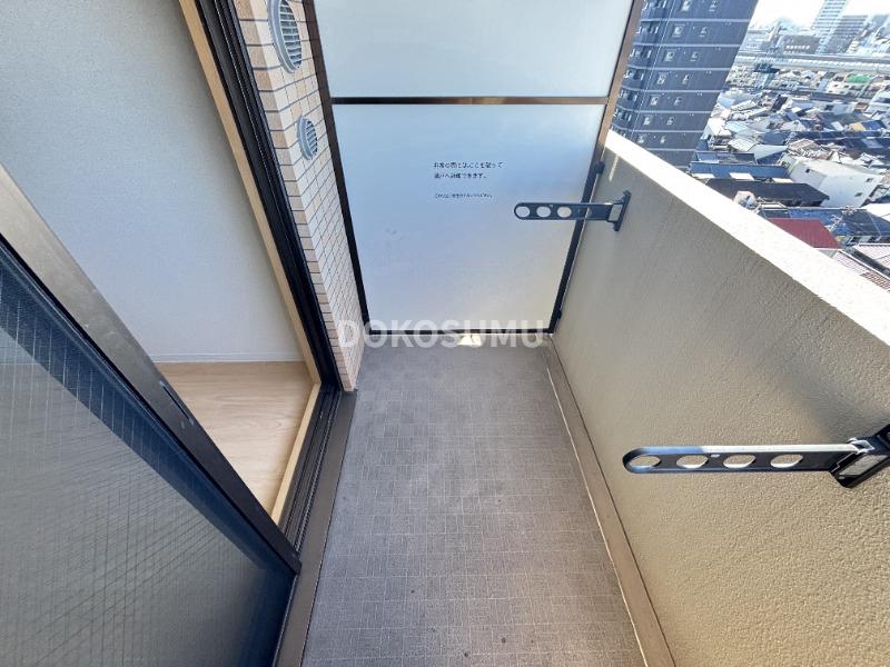 バルコニー　心地よい風と光を感じる、暮らしの楽しみが広がる場所。