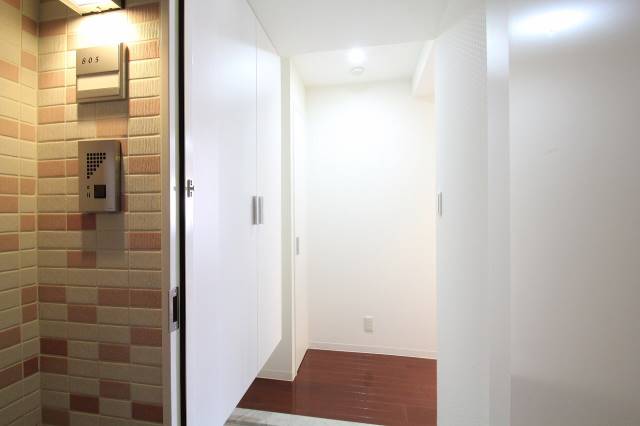 玄関　※８０５号室参照