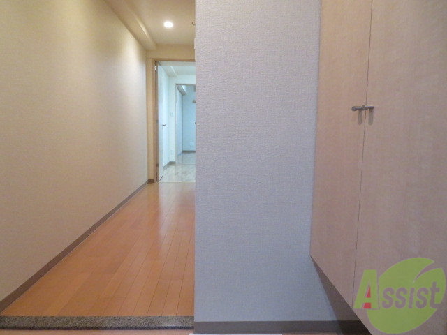 玄関　玄関からの様子を撮影してみました。動線になります。