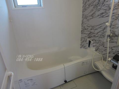 バス・シャワールーム　追焚乾燥機能付広々一坪バス