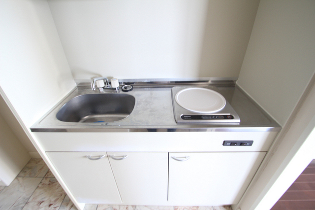 キッチン　※別室の参考写真です