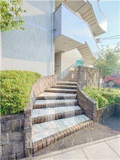 エントランス　清潔なエントランスです