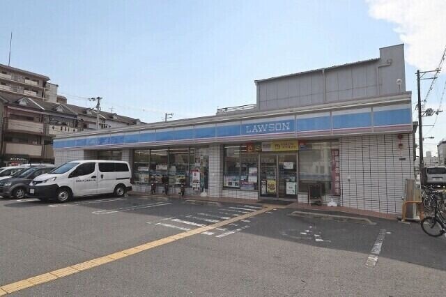 コンビニ　ローソン生野舎利寺店（コンビニ）まで295m