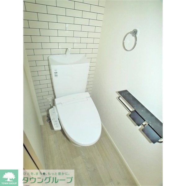 トイレ　別号室参考写真です