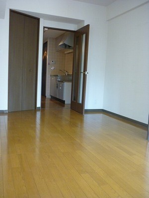 その他部屋・スペース　清潔感のあるフローリングのお部屋です