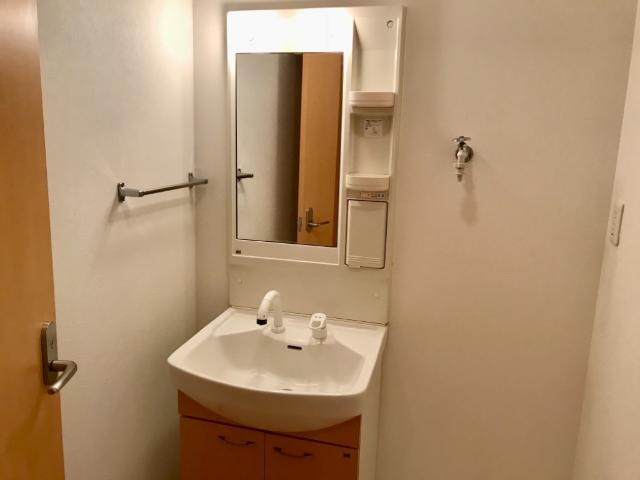 洗面設備　洗髪洗面化粧台