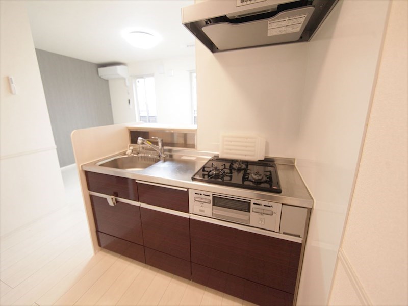 キッチン　システムキッチン（ガス3口コンログリル付）カウンターキッチン