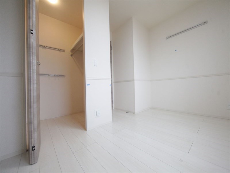 その他部屋・スペース　洋室5.6帖　ウォークインクローゼット付（収納充実してます）