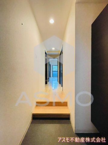 玄関　同マンション別部屋　参考写真