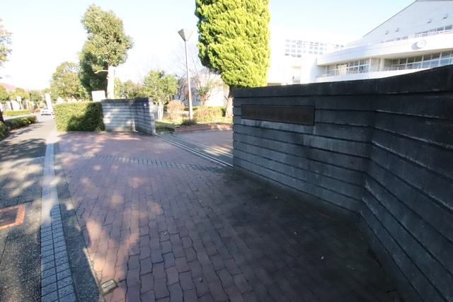 中学校　佐倉市立臼井南中学校（中学校）まで800m