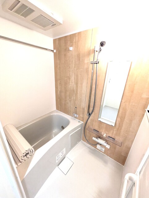 バス・シャワールーム　浴室乾燥機付きバス★