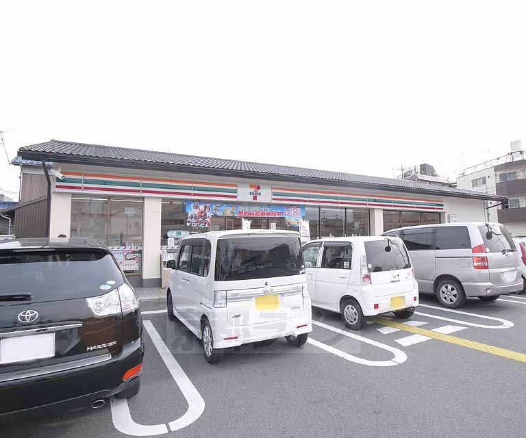 コンビニ　セブンイレブン伏見棒鼻店（コンビニ）まで220m