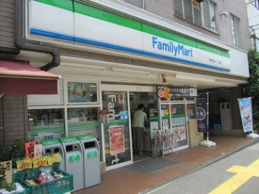 コンビニ　ファミリーマート文京向丘一丁目店（コンビニ）まで392m
