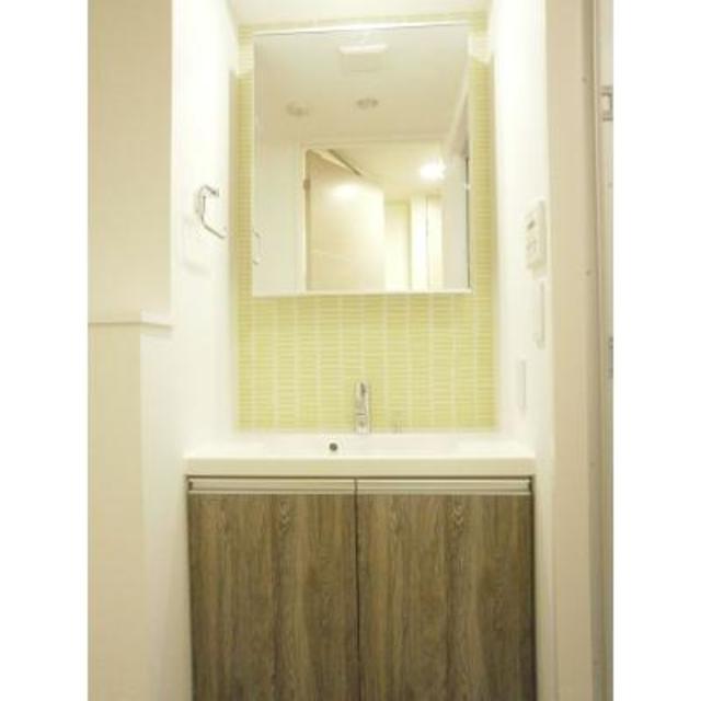 洗面設備　※写真は同タイプ住戸です。