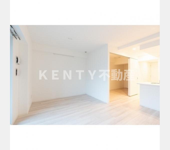 その他部屋・スペース　広くて明るい寝室