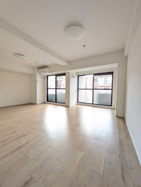 居室・リビング　別号室の写真です