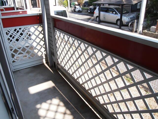 バルコニー　お洗濯にも便利なバルコニー付き