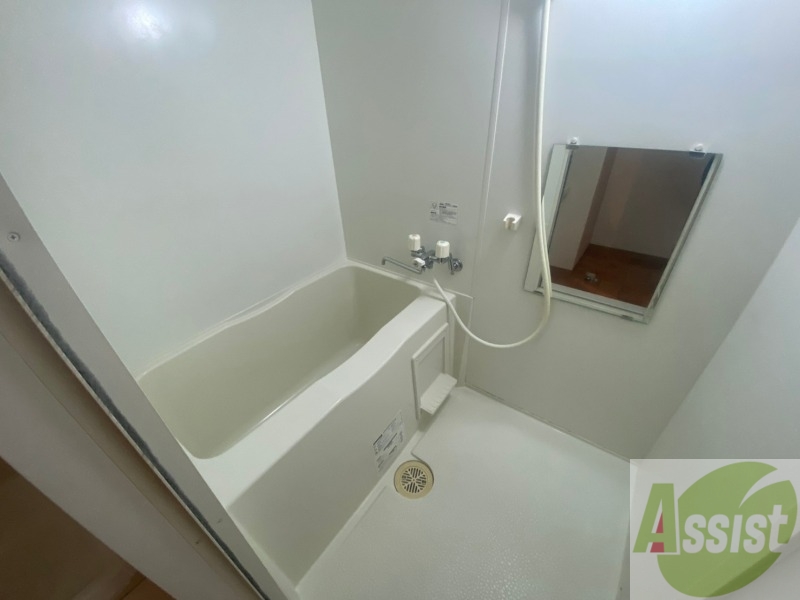 バス・シャワールーム　お風呂です。ゆっくりお風呂につかるのも体に良いですね～