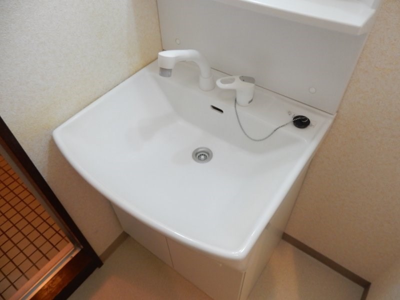 洗面設備　ノズルが伸びるシャンプードレッサー（他室参照）