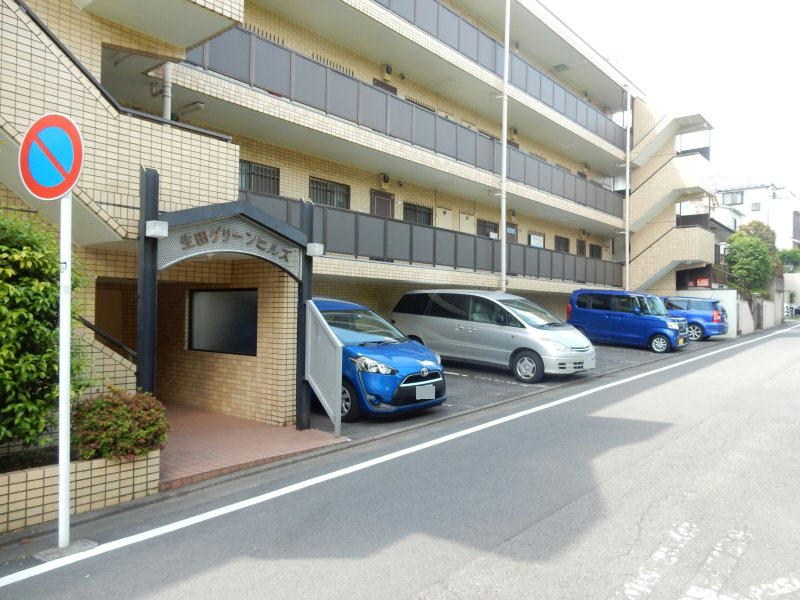 駐車場　敷地内駐車場