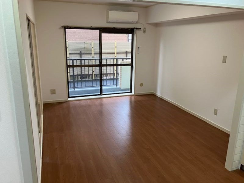 居室・リビング　日当たりが良く広々としたリビング11.6帖（他室参照）