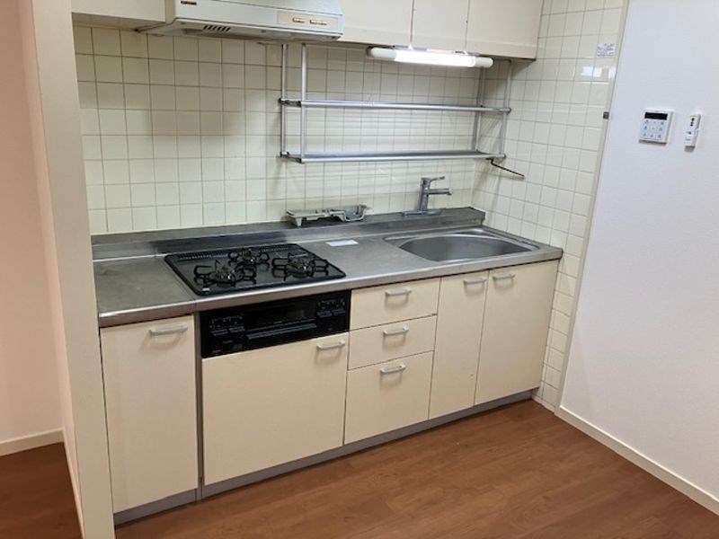 キッチン　人気の都市ガスで賢く節約出来ます（他室参照）