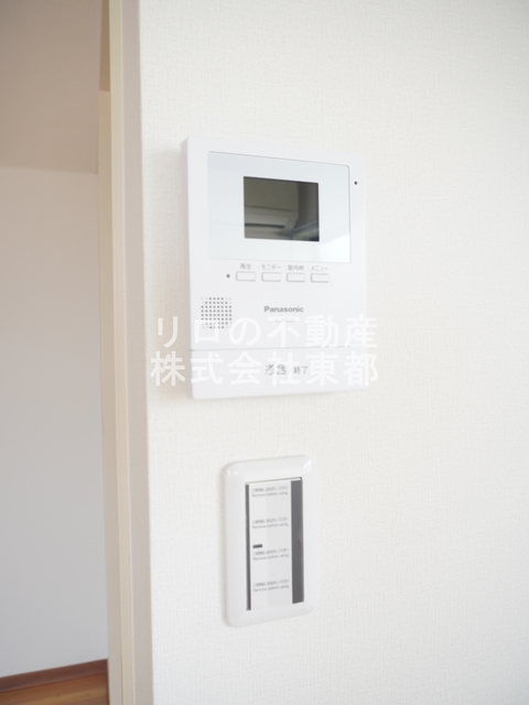 セキュリティ　来訪者の姿を確認できるＴＶモニター付インターホン設置済です！