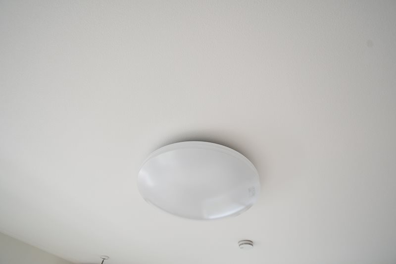 セキュリティ　照明