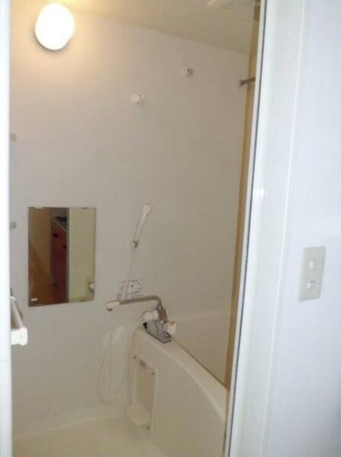 バス・シャワールーム　バスルーム