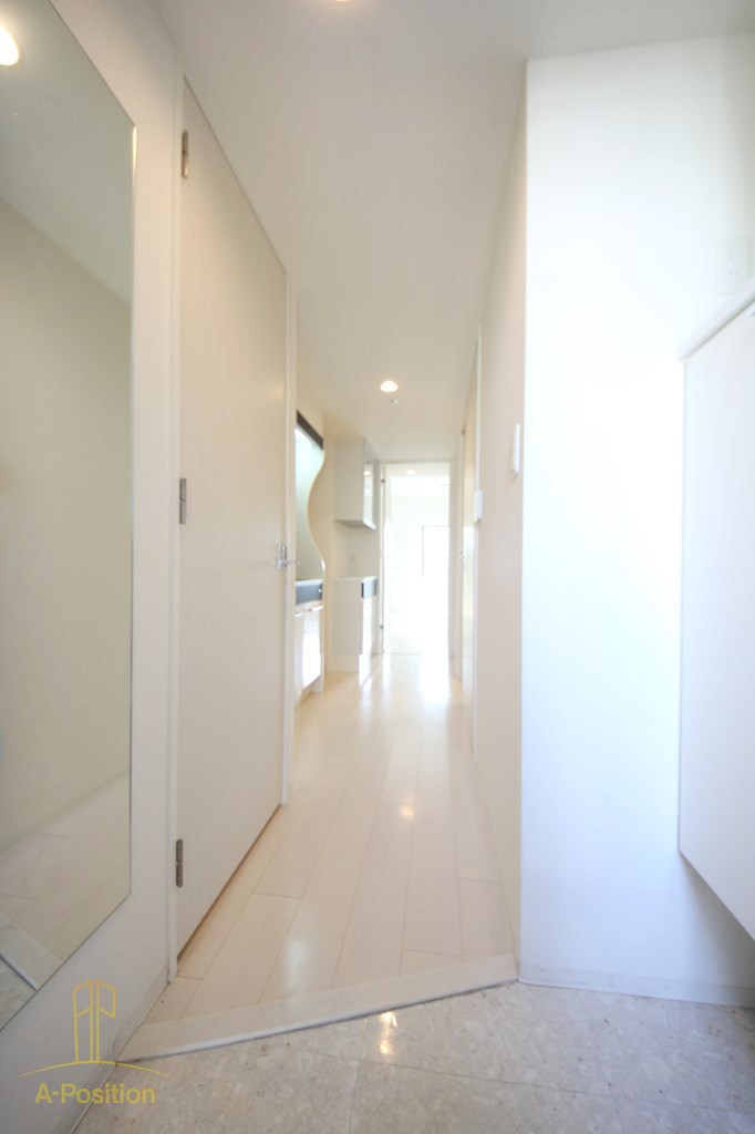 玄関　SERENiTE谷町croix