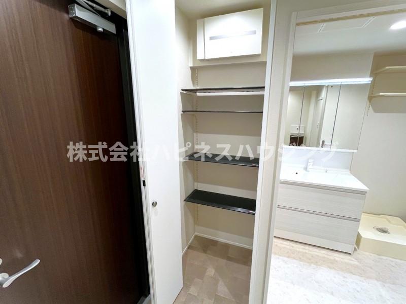 玄関　収納もある玄関です