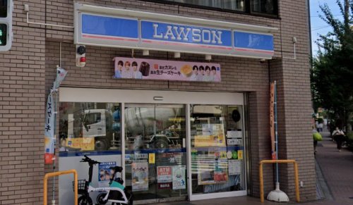 コンビニ　ローソン 三軒茶屋店（コンビニ）まで168m