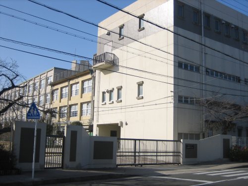 中学校　長岡中学校（中学校）まで1384m