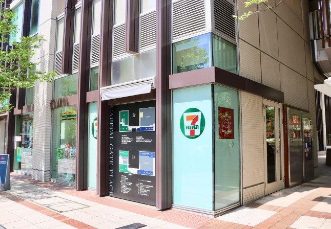 コンビニ　セブンイレブン 月島駅前店（コンビニ）まで211m