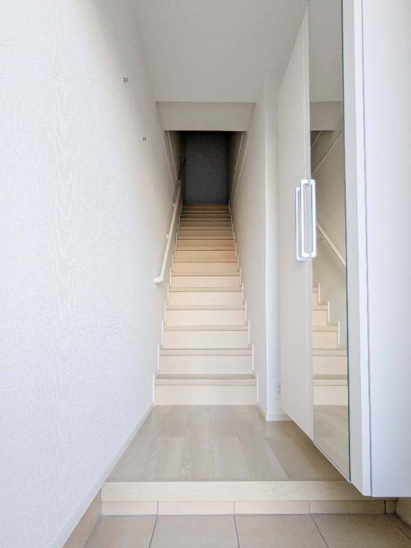 玄関　図面と現状に相違がある場合には現状を優先