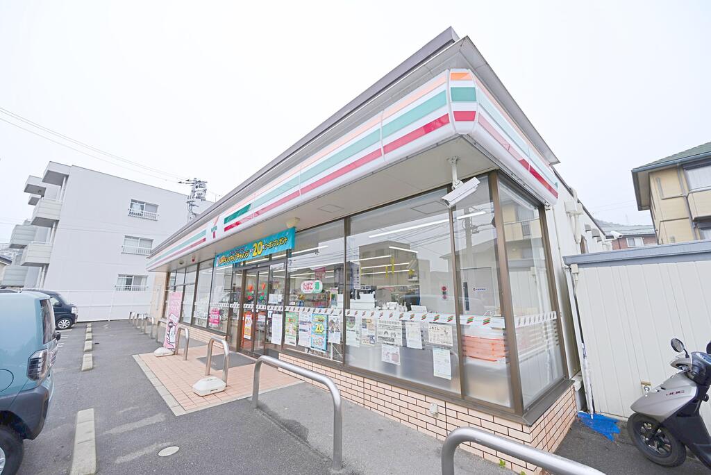 コンビニ　セブンイレブン広島船越4丁目店（コンビニ）まで351m