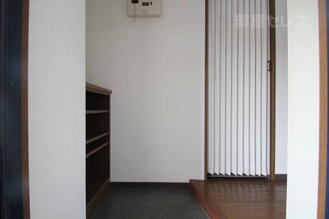 玄関　※３０５号室室内参照