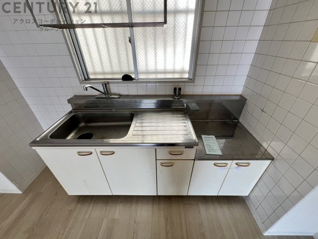 キッチン　キッチンに窓があり換気しやすい♪