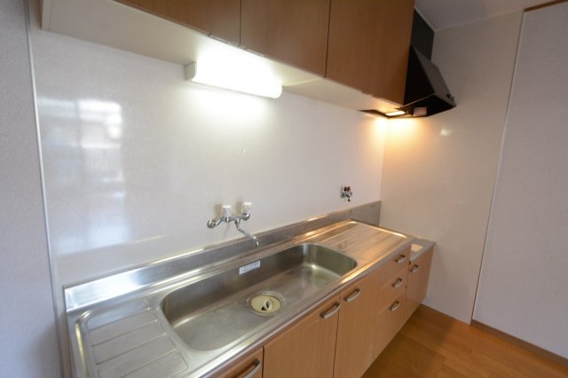 キッチン　収納豊富なキッチンです♪