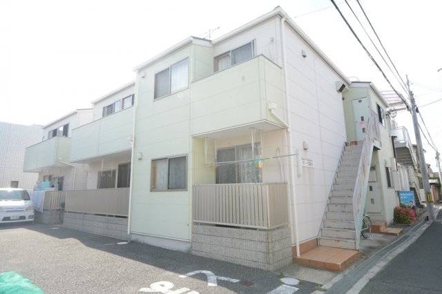 建物外観　駐車場あります♪