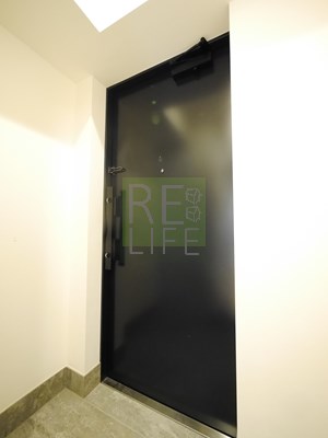 玄関　La REINA ICHIGAYA KAGACHO