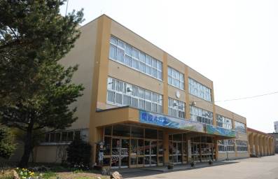 小学校　札幌市立発寒南小学校（小学校）まで602m