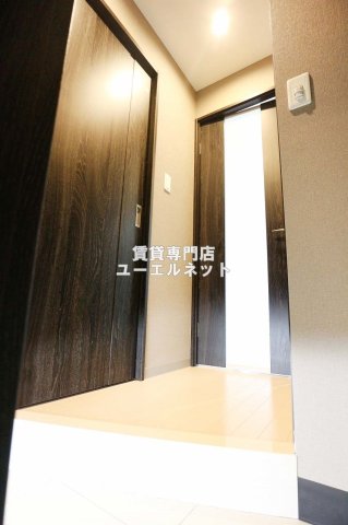 玄関　住まいの顔ともなる玄関