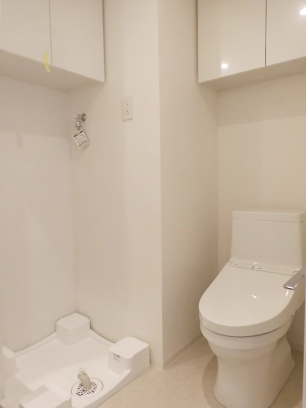 トイレ　落ち着いた色調のトイレです♪