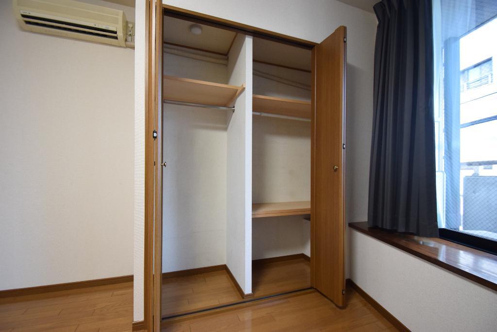 収納　クローゼット